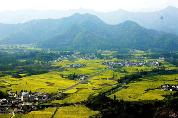 安徽徽州区一个古老的村庄4年，已成为黄山徽州区